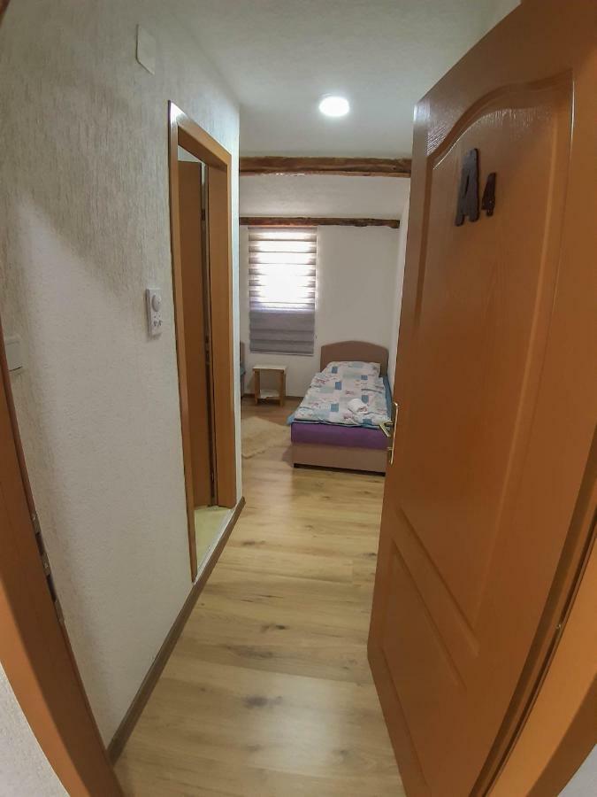 Camp Sutjeska Otel Tjentiste Dış mekan fotoğraf